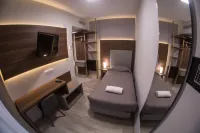 8Room Hotel