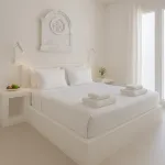 Virginia Studios - balcony