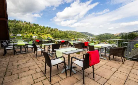 Hotel Schöne Aussicht Отели в г. Зоннеберг