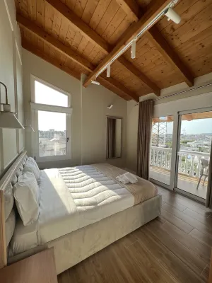 Arial Penthouse Suites - Apartments
