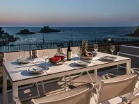 Made by the Sea Villa 1 Hotels in Mades