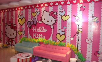 Hello Kitty Signature Suite