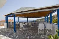 Blue Dolphin Studios and Apartment Hotels in Agia Marina