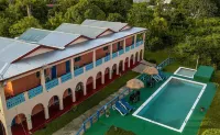 Waterloo Guest House Hotel a Black River