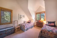 Ellis Peak by Avantstay Beautiful Mckinney Cabin w/ Filtered Lake Views Hotels in Homewood