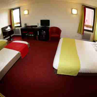 Kyriad Design Enzo Montlucon - Saint Victor Rooms