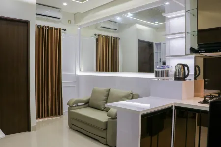 Comfort 2Br Apartment at 30Th Floor Transpark Cibubur