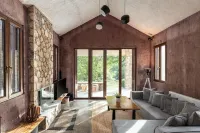 Hidden Stone Chalet