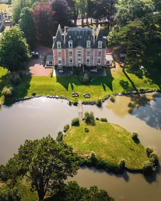 Château Côte de Nacre Hotels in der Nähe von Sexton 25 Pdr SP gun