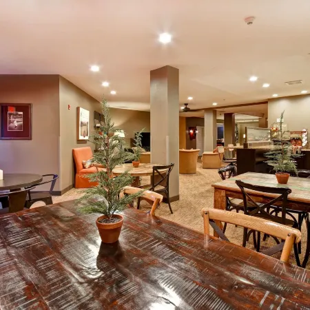 GrandStay Hotel & Suites la Crosse