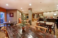 GrandStay Hotel & Suites la Crosse Hotels in La Crosse