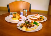Ondo House - breakfast