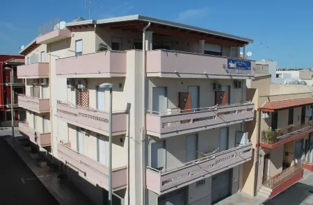 B&B Brezza Marina & Ristorante Shoreline