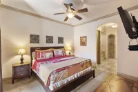 Red Cliffs Scenic Tranquility Hotels in Hurricane