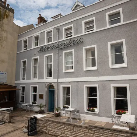 Alexandra Hotel
