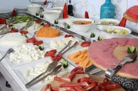 Golden Lake Hotel - breakfast