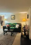 Emerald City Cozy Studio Suite - Stay near university fun – 5 min drive