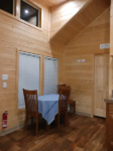 5 minutes to Lake Almanor! Cozy cabin -Brand new construction!