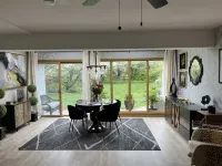 Enchanting Garden home,  Cozy yet spacious. Hotels in Springfield Township