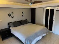 제네시스 아파트먼트 팜 비치