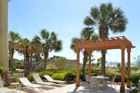 Oceanfront Retreat with Luxurious Finishes - Inviting Coastal Escape Hotels in Horry County