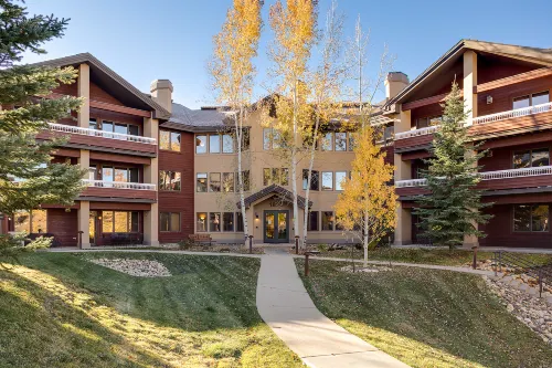 Gourmet Kitchen and Winter Shuttle Service - Stunning Luxury Retreat