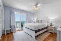 Gulf-Front Heated Pool and Grilling Areas - Charming Beachfront Escape