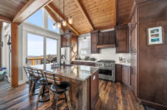 Breathtaking Views and Cozy Studio - Stunning Mountain Retreat