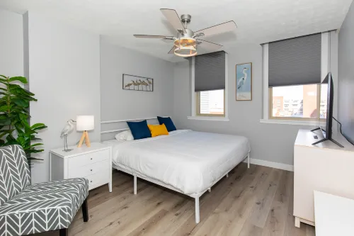 Perfect for Adults with Elegant Amenities - Charming Retreat Hotels in Marblehead