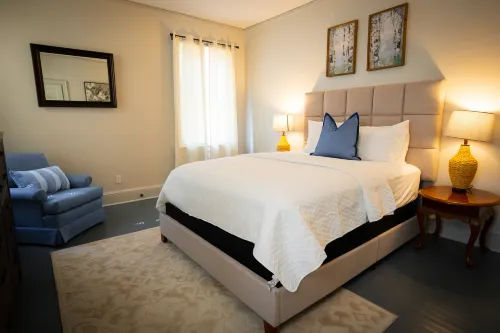 Modern Comforts and Convenient Access to Parks - Charming Haven