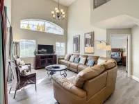 Private Lanai and Golf Course Access - Stylish Tranquil Retreat