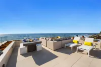 Heated Pool, Rooftop Lounge and Gym - Stunning Ocean View Retreat