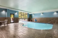 Holiday Inn Express & Suites Knoxville-Clinton
