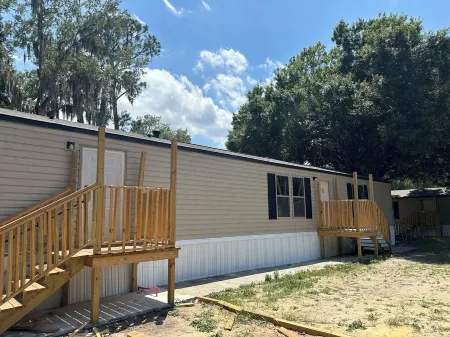 Cozy Cabin on Lake Placid Fishing Spot, House with 3 Bedrooms, and 2 Bathrooms!