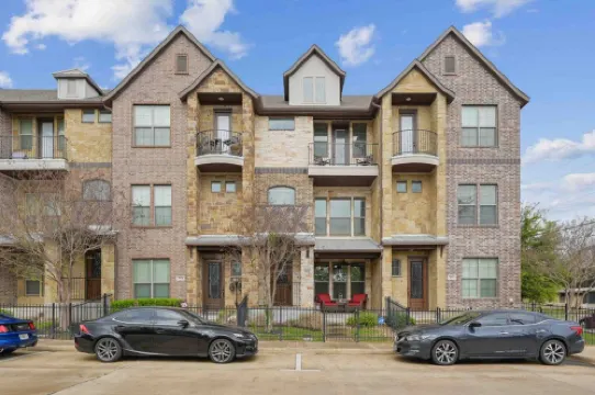 Northgate Nest Cozy & Convenient 2BR 3BA Office Steps from A&M