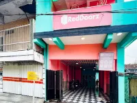 RedDoorz Near Sunrise Mall Mojokerto