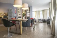 BCharming House
