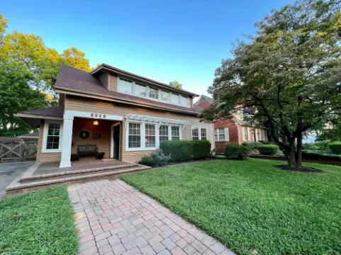 Inground Pool and Music Room Retreat - Charming Cottage Oasis