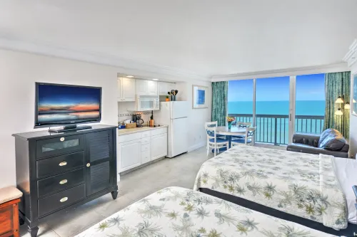 Oceanfront Private Balcony and Kitchenette - Gorgeous Coastal Retreat