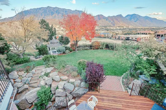 Huge Heated Indoor/Outdoor Pool and Spa Amenities - Stunning Mountain Retreat