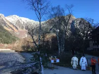 Nakanoyu Onsen Ryokan - 3-Star
