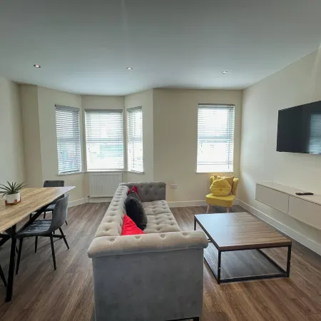 Relax & Recharge Two Bed Apartment - Family Friendly