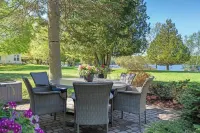 Serene Cottage Retreat on Lake Nowland in Charlevoix Hotels in Eveline Township