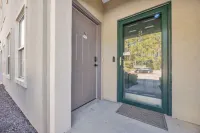 3 bedroom 2 bath,  Southern and beach style apt comfortable for whole family Hotels in Red Hill