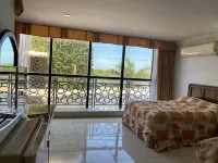 แกรนด์ รอยัล แทมปิโก