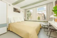 The Red Ox - Super Central Canal View Rooms - Pensions