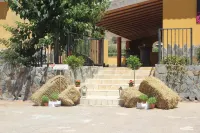 Atalaya Hotels in Aýna