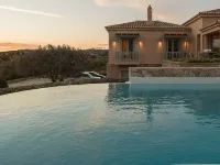 Luxurious Villa in Peloponnese with Pool - Villas