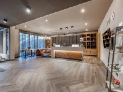 AlpenParks Hotel & Apartment Arlberg Warth Mit Pool Hotels in Steeg