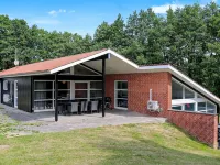 10 Person Holiday Home in Hadsund-by Traum